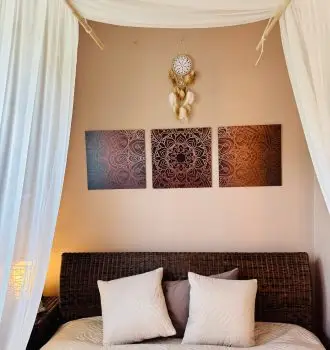 Kopfteil mit Himmel im Gästezimmer Sanctuar